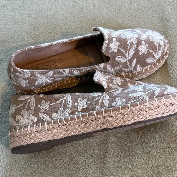 Joie Blush Pink Floral Embroidered Slip-On Flats - Picture 3 of 6